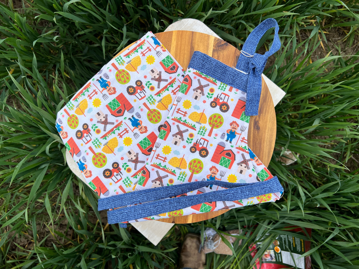 Kids Apron-Cooking off the farm image 4