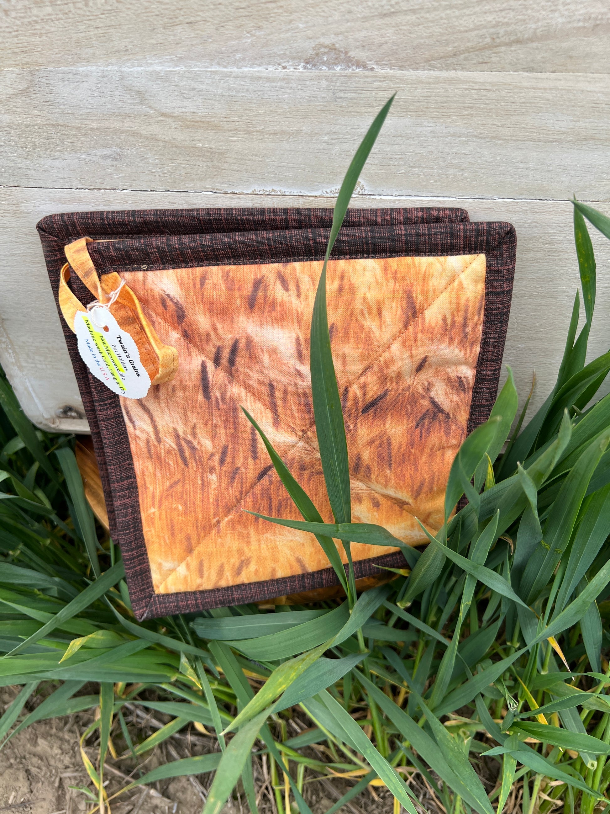 Wheat Pot Holder set of 2 image 1