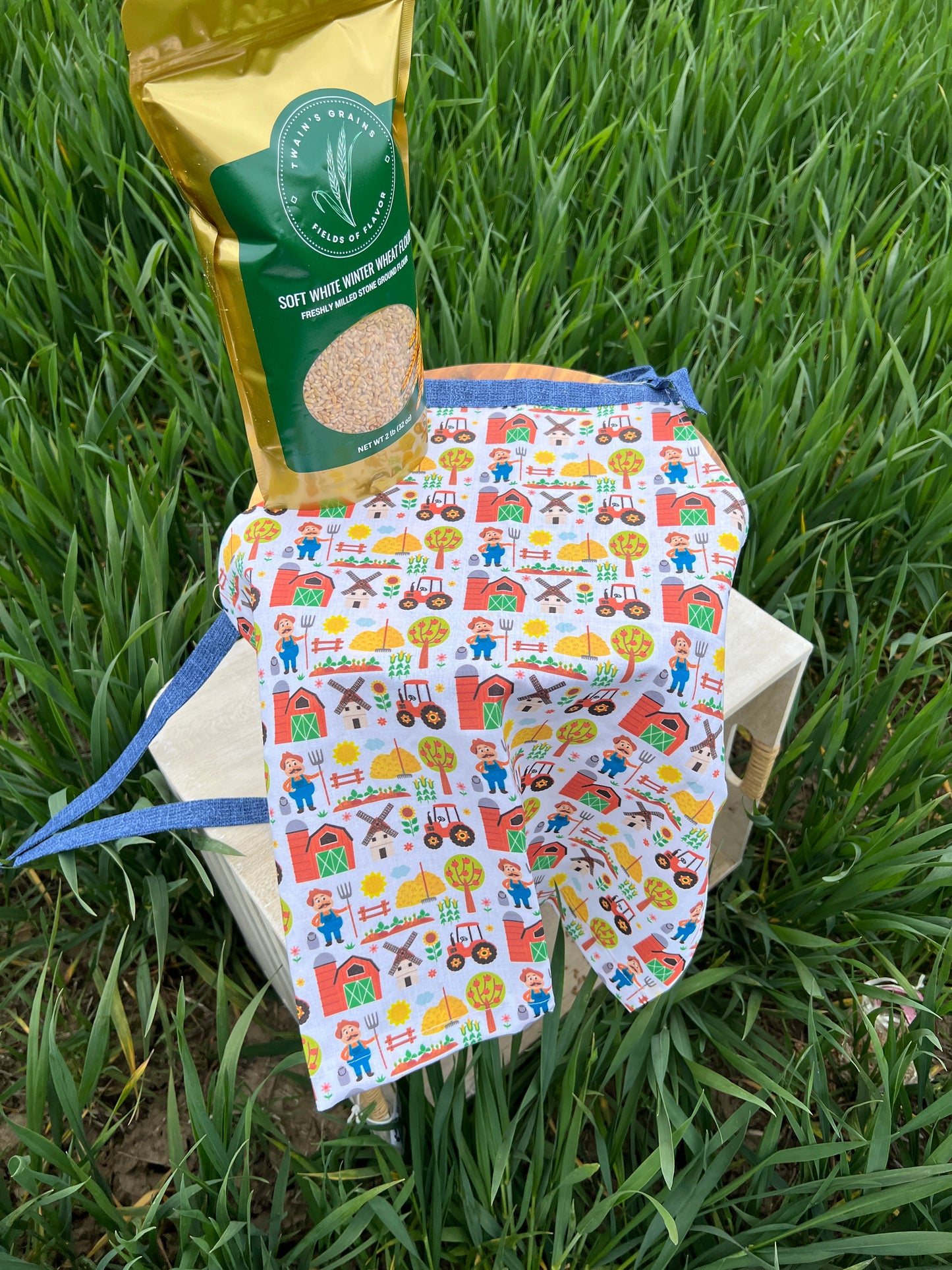 Kids Apron-Cooking off the farm image 1